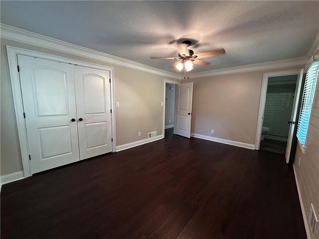 1738 Sandy Court, Snellville, GA 30078