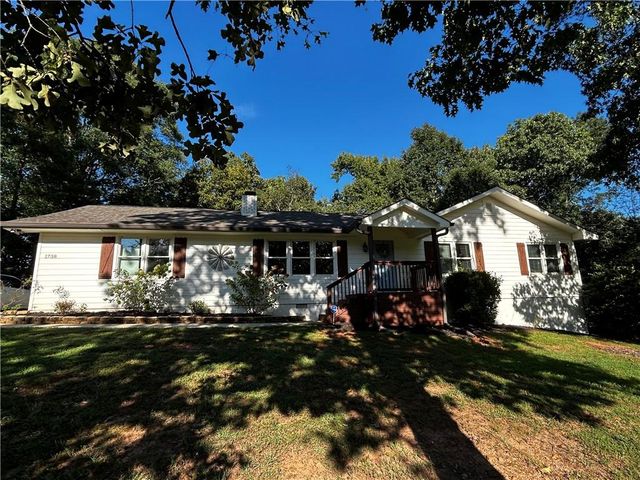 1738 Sandy Court, Snellville, GA 30078