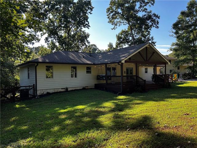 1738 Sandy Court, Snellville, GA 30078
