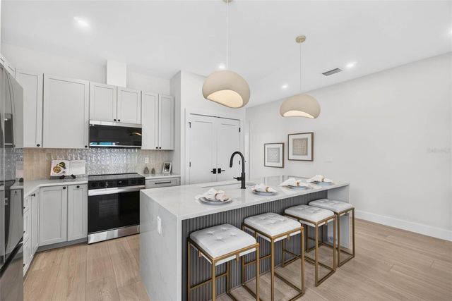 4410 4TH AVENUE S, St Petersburg, FL 33711