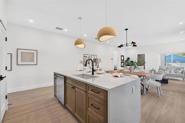 4410 4TH AVENUE S, St Petersburg, FL 33711