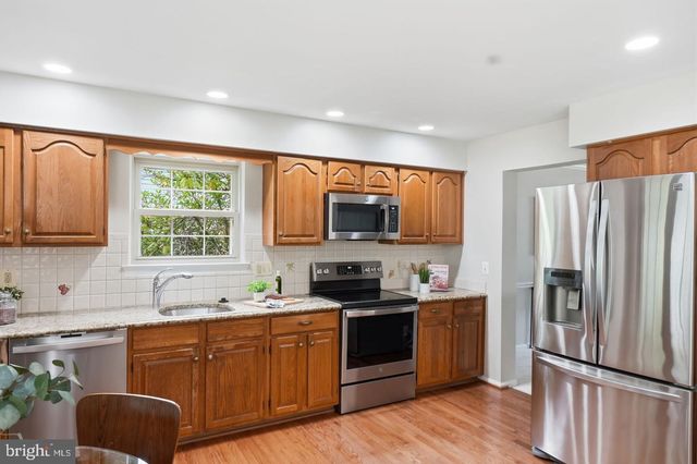 7362 SILVER PINE DR, Springfield, VA 22153
