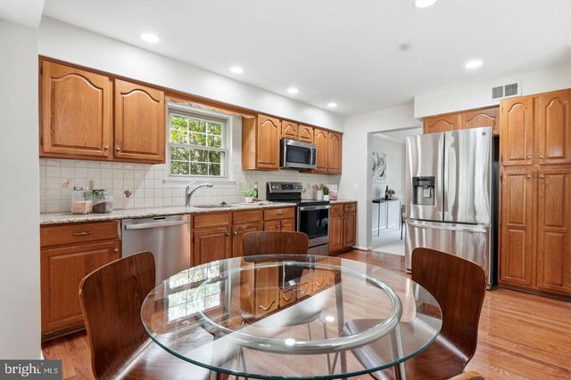 7362 SILVER PINE DR, Springfield, VA 22153