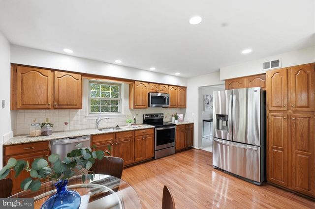 7362 SILVER PINE DR, Springfield, VA 22153