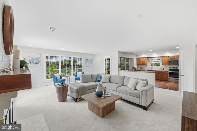 7362 SILVER PINE DR, Springfield, VA 22153