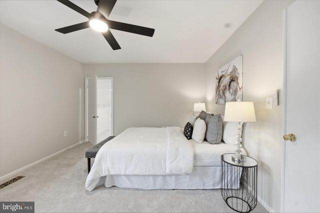 7362 SILVER PINE DR, Springfield, VA 22153