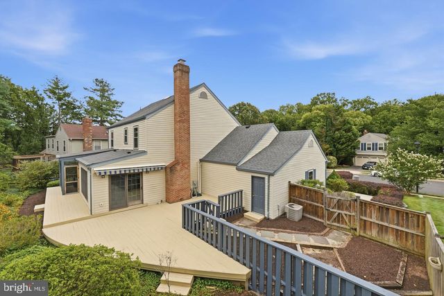 7362 SILVER PINE DR, Springfield, VA 22153