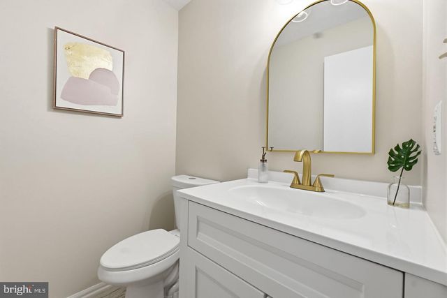 7362 SILVER PINE DR, Springfield, VA 22153