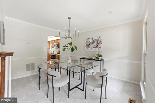 7362 SILVER PINE DR, Springfield, VA 22153