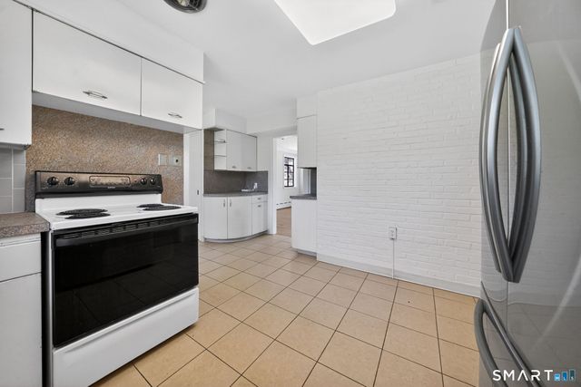 103 Ansonia Road, Woodbridge, CT 06525