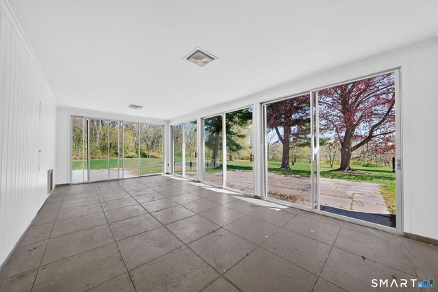 103 Ansonia Road, Woodbridge, CT 06525