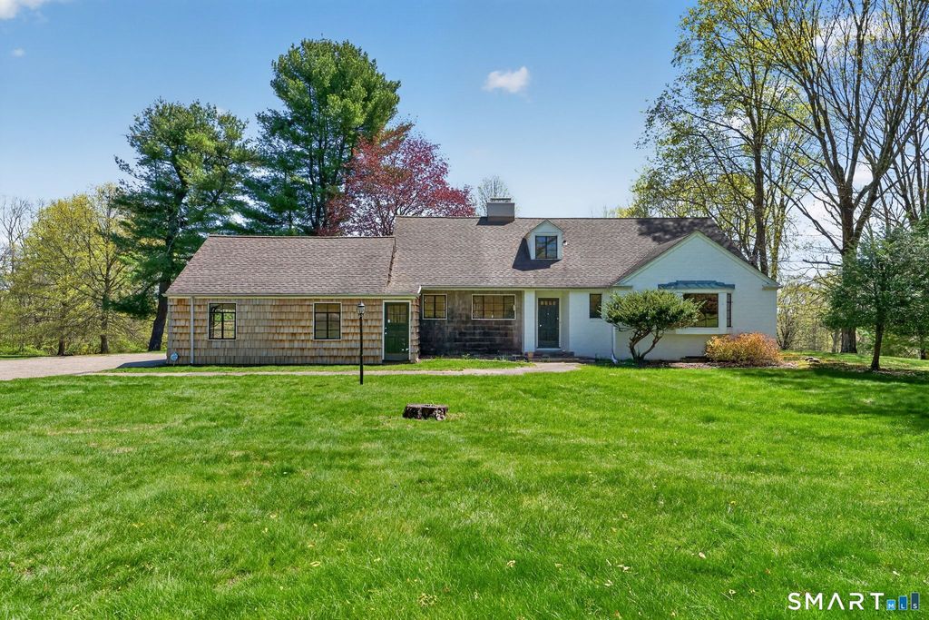 103 Ansonia Road, Woodbridge, CT 06525