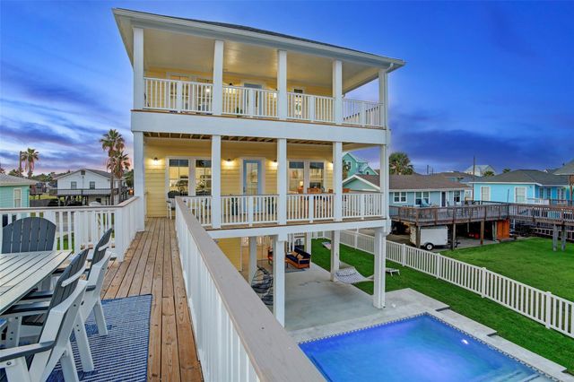 16515 Nassau Way, Jamaica Beach, TX 77554