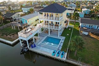 16515 Nassau Way, Jamaica Beach, TX 77554