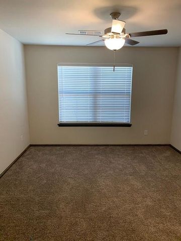 12917 NW 4th Terrace, Yukon, OK 73099