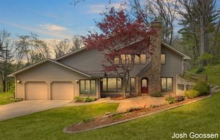5742 Timber Canyon Bend, Belmont, MI 49306
