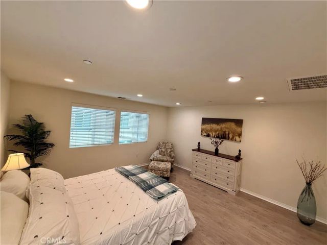 1570 W 1st Street, Santa Ana, CA 92703