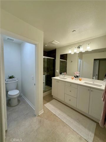 1570 W 1st Street, Santa Ana, CA 92703