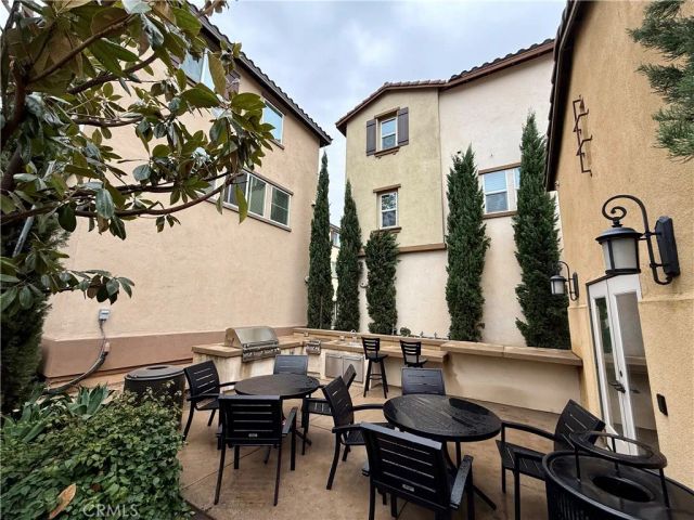 1570 W 1st Street, Santa Ana, CA 92703