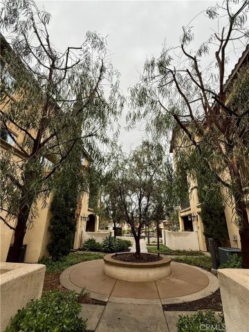 1570 W 1st Street, Santa Ana, CA 92703