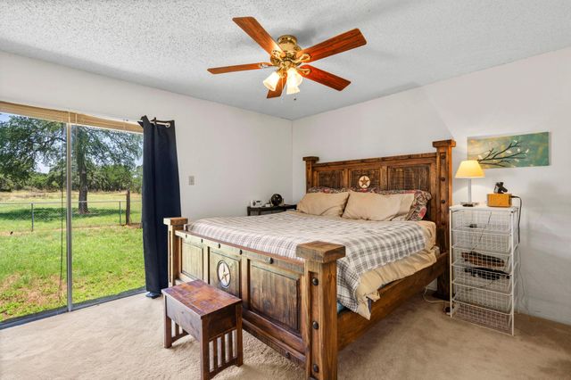 801 Billie Brooks LN, Driftwood, TX 78619