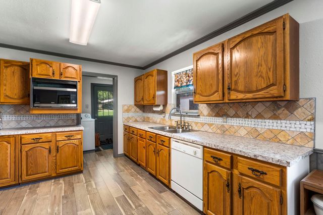 801 Billie Brooks LN, Driftwood, TX 78619