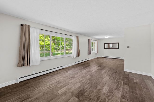 2033 Ridgeview Rd., Salina, KS 67401