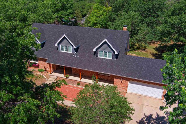 2033 Ridgeview Rd., Salina, KS 67401