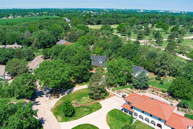 2033 Ridgeview Rd., Salina, KS 67401