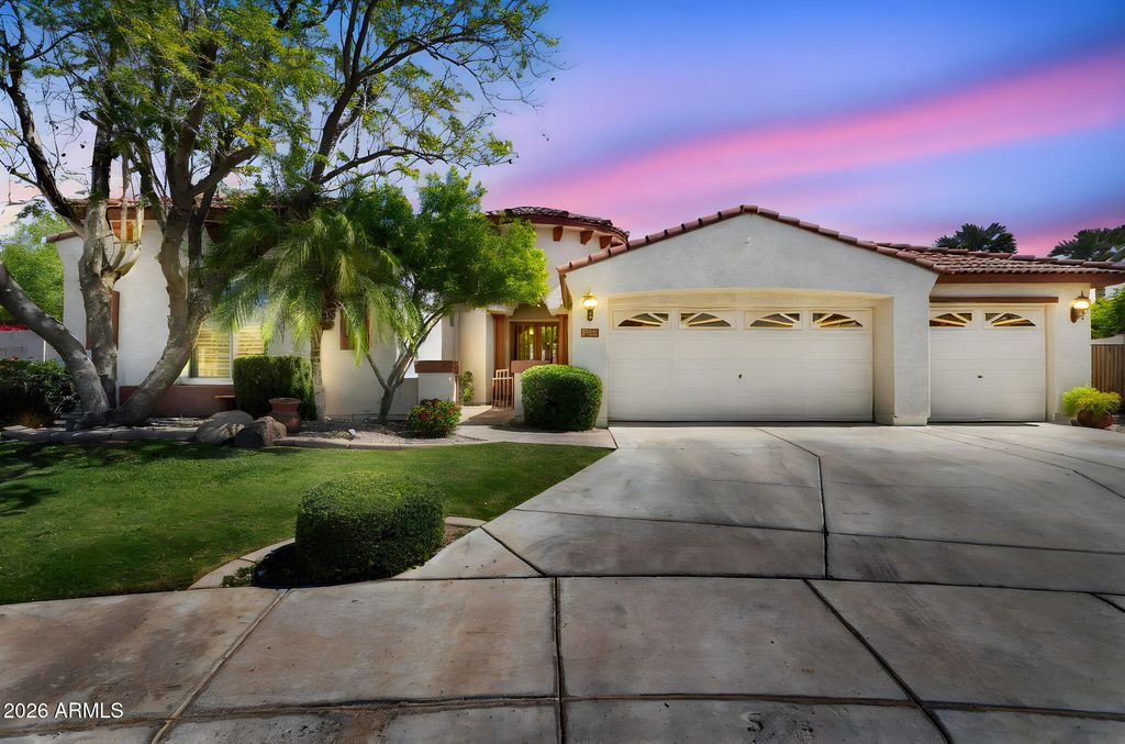 5621 N LYLE Court, Litchfield Park, AZ 85340