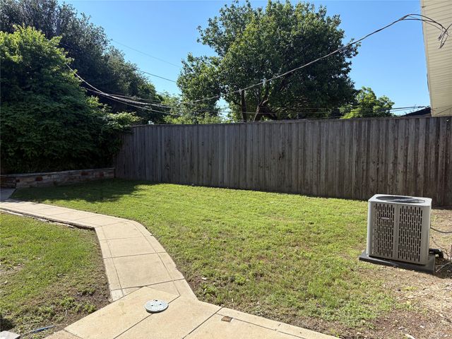 12404 Sunland Street, Dallas, TX 75218