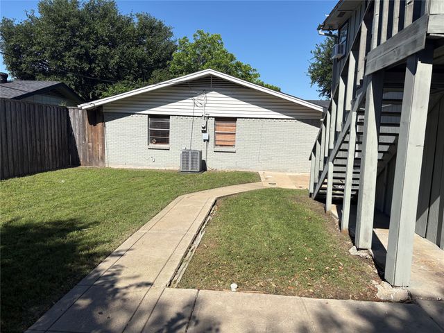 12404 Sunland Street, Dallas, TX 75218