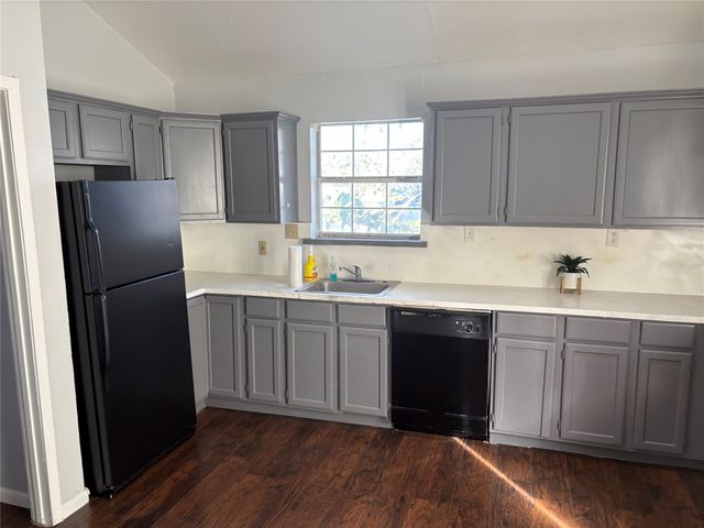 12404 Sunland Street, Dallas, TX 75218