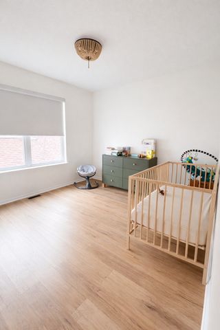 87 S Savannah Parkway, Round Lake, IL 60073