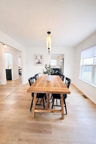 87 S Savannah Parkway, Round Lake, IL 60073