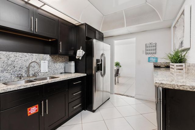 4001 S Ocean Dr 14D, Hollywood, FL 33019