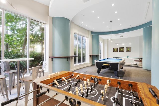 4001 S Ocean Dr 14D, Hollywood, FL 33019