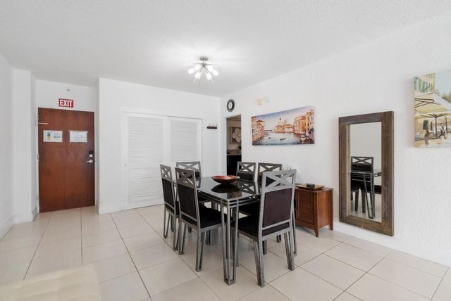 4001 S Ocean Dr 14D, Hollywood, FL 33019