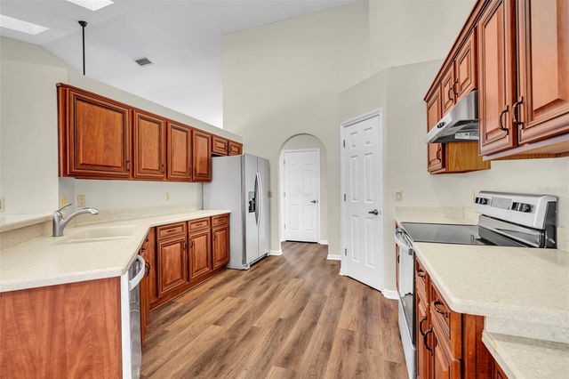 653 YORKSHIRE DRIVE, Oviedo, FL 32765