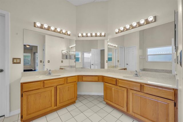 653 YORKSHIRE DRIVE, Oviedo, FL 32765