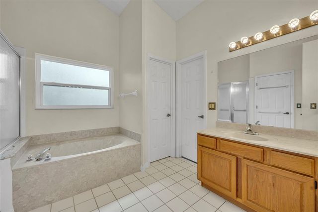 653 YORKSHIRE DRIVE, Oviedo, FL 32765