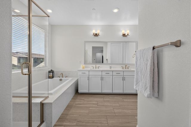 2145 Somers St, Roseville, CA 95747