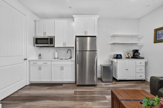 2145 Somers St, Roseville, CA 95747