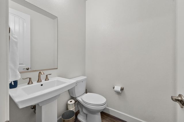 2145 Somers St, Roseville, CA 95747