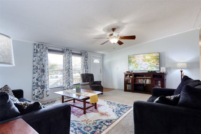 311 Glenwood Street, Gainesville, TX 76240