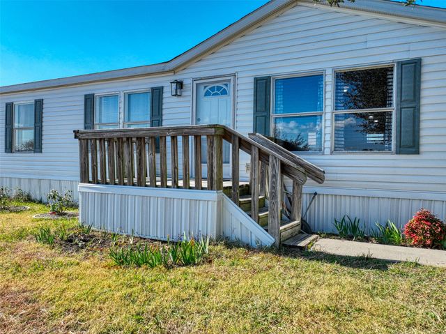 311 Glenwood Street, Gainesville, TX 76240