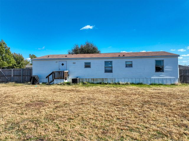 311 Glenwood Street, Gainesville, TX 76240