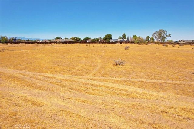 32 Nicola, Apple Valley, CA 92308
