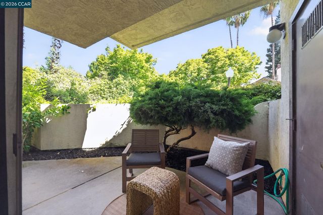 112 N Villa Way, Walnut Creek, CA 94595