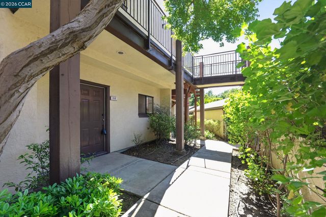112 N Villa Way, Walnut Creek, CA 94595